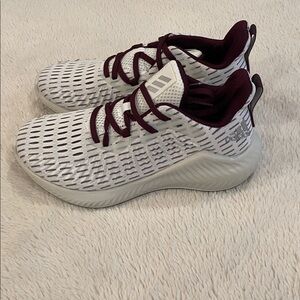 NWT Adidas Women Alphabounce Running Athletic Shoe, White/Silver Metallic/Maroon